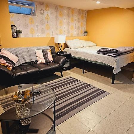 Warm Queens Apartment 5 Min From Laguardia 1 Min From Train นิวยอร์ก ภายนอก รูปภาพ
